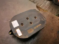 Mercedes-Benz Ilmansuodattimen kotelo