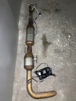 Renault Master III DPF/Katalysaattori OEM 82465654 - Käytetty