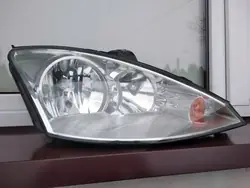 Phare avant droit Ford Focus mk1 facelift