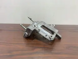 Mitsubishi EGR-koelerbevestiging OEM FBZ28131 - Gebruikt