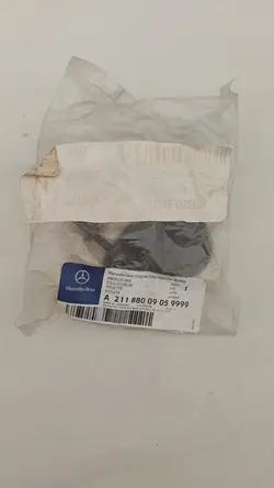Mercedes E W211 Tapa de limpiaparabris delantera izquierda A2118800905