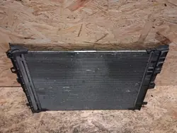 Mercedes W246 ilmastointijäähdytin OEM w246 chłodnica klimy