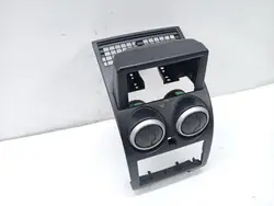 Moldura proteção rádio OEM P10381A77200 Nissan Qashqai