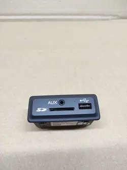 Enchufe USB AUX SD OEM 280234575R para Renault
