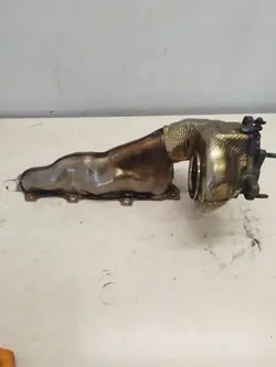 Collecteur d'échappement Audi A8 D2 OEM 079253034CF