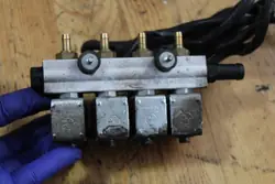 Carril de inyección gas OEM LISTWA WTRYSKOWA GAZU YARIS I