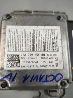 OEM 1EA959655BH turvatyynysensori Skoda Octavialle