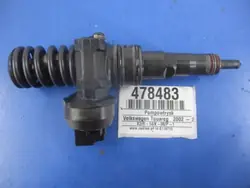 Ruiskutuspumppu V10 5.0TDI OEM 07Z130073H - Käytetty