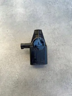 Venttiili Mercedes-Benz OE 14884-001 B4-SV1Z001A01