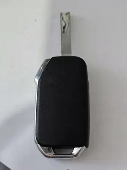 Llave Kia Xceed OEM 95430J7100 - Estado usado