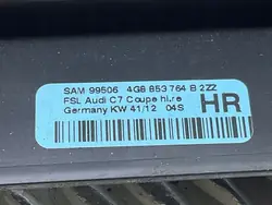 Bakdörrs fönsterpackning höger OEM 4G8853764B