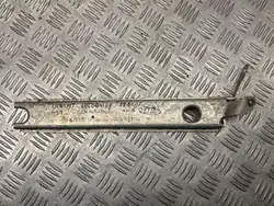 Onder rechter radiatorbevestiging OEM 7462144