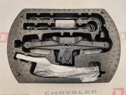 OEM 68273411AD Wielmoersleutel Set voor Dodge Durango