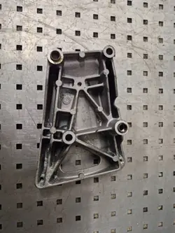 Soporte de compresor aire acondicionado OEM 5801835942