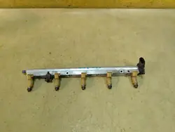 Carril de inyectores Volvo OE 8627815 para S40 II V50 2.4