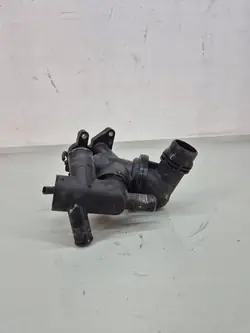 Boîtier de thermostat Jaguar XF Land Rover Velar 2.0 D