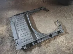 Caverna roda sobressalente Audi A6 C7 OEM 4G9864797