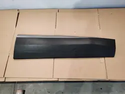 OEM 9811404077 Oikea Etuoven Lista Peugeot 3008 II