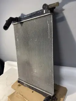 Radiateur d'eau OEM 214601MA0A pour Infiniti M37 3.7L
