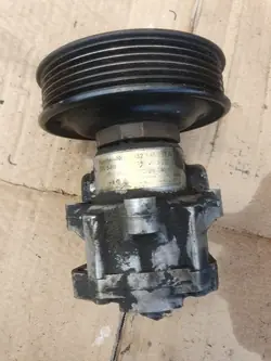Bomba de direção assistida Volkswagen Polo 6N2 1.4 2002 OEM 032145157A