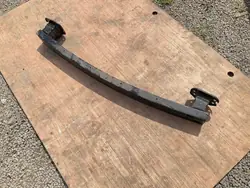 Viga para-choques traseira OEM 850321K11A Nissan Juke