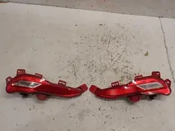 Luz de marcha-atrás esquerda traseira Kia OEM 92405-J71 Usado