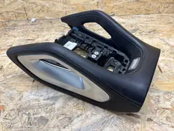 Mercedes GLE W167 keskikäytävän kiinnike OEM