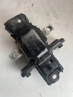 AUDI A1 8X Vaihteiston Tuki 6R0199555F 1.4TDI