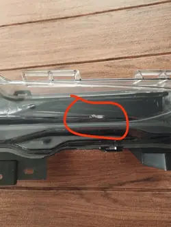 Tesla Model 3/Y oikea DRL OEM 150793310C - Halogeeni/LED