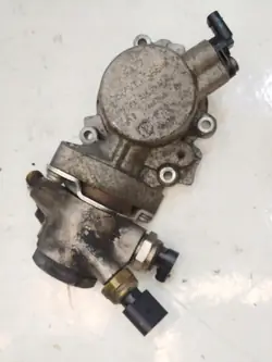 Polttoainepumppu OEM 07L127026Q Audi A6 C7 3.0 TFSI:lle