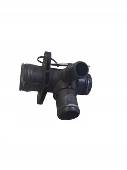 Carcasa de termostato Ford Focus 2013