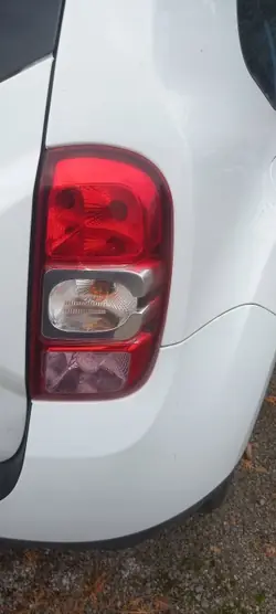 Dacia Duster I Hebeleuchte OEM 265506837R Rechts Hinten