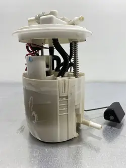 Pompe à carburant Subaru Forester OEM FBZ20645 - Occasion