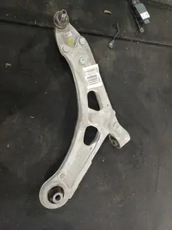 Braccio di Controllo Anteriore Sinistro DS7 Crossback 2023 1.5 HDI