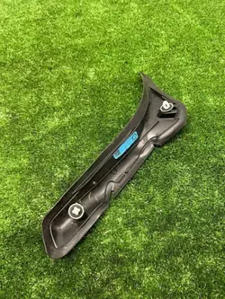 Cobertura farol traseiro direito BMW OEM 8739612 - Usado