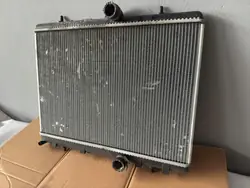 Radiateur Peugeot 3008 I 2014 OEM 9680533480