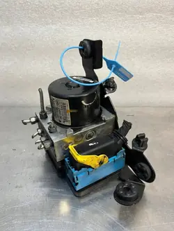 ABS-pumppu OEM 476605724R Renault Megane III:lle
