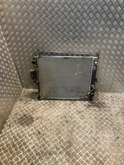 Vattenkylare Mercedes-Benz ML W163