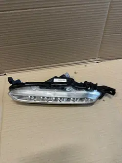 Hyundai OEM 92208-D7000 Oikea Etu DRL Valo