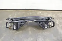 Toyota Yaris Cross bakaxel OEM 51206K0020 - Begagnad