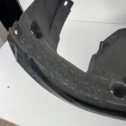 Oikea Etupyöräkaari BMW 1 Sarja E87 OE 51717059372