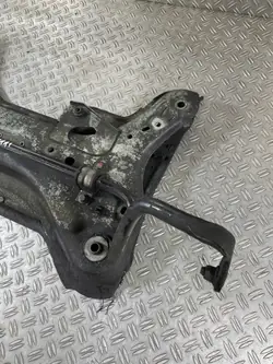Renault Trafic II 03 Cuna OEM 93858866 Usado