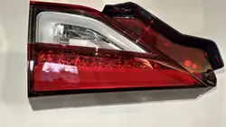 Mitsubishi OE 8330B332 Höger Bakljus med LED