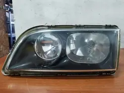 Vasen etuvalo Volvo V40 I