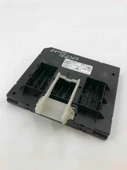 VW Mukavuusmoduuli 5WA937086E 2.0L Diesel 2021