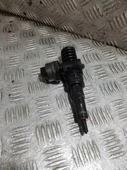 VW spolarpump OEM 038130073J Passat B5