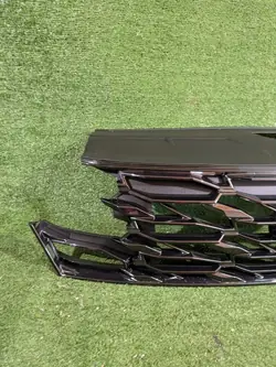 Grille de radiateur OEM CSC28323 pour Hyundai Tucson IV