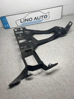 BMW 5 E60 rechter Frontscheinwerfer OEM 51647033731