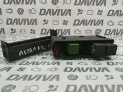 Conjunto de Caixa de Fusíveis 1997 Frontal Preto - OEM 90464952