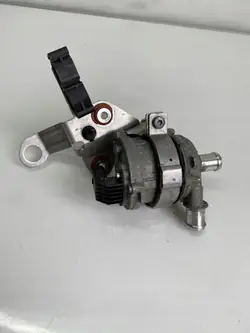 Bomba de circulação de água Audi OEM 9J1965567E